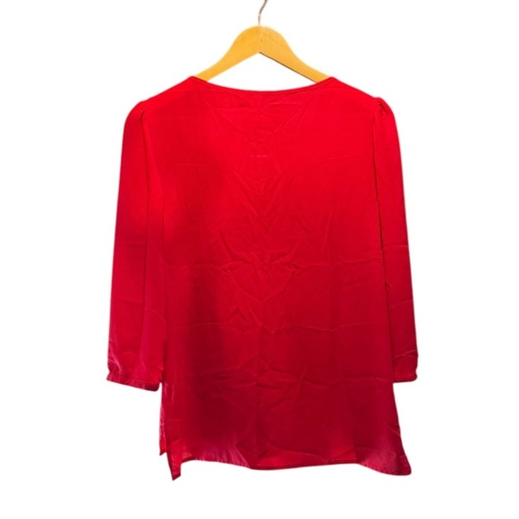 Express. Women's Raspberry Keyhole Blouse. Size Small. - Picture 6 of 8